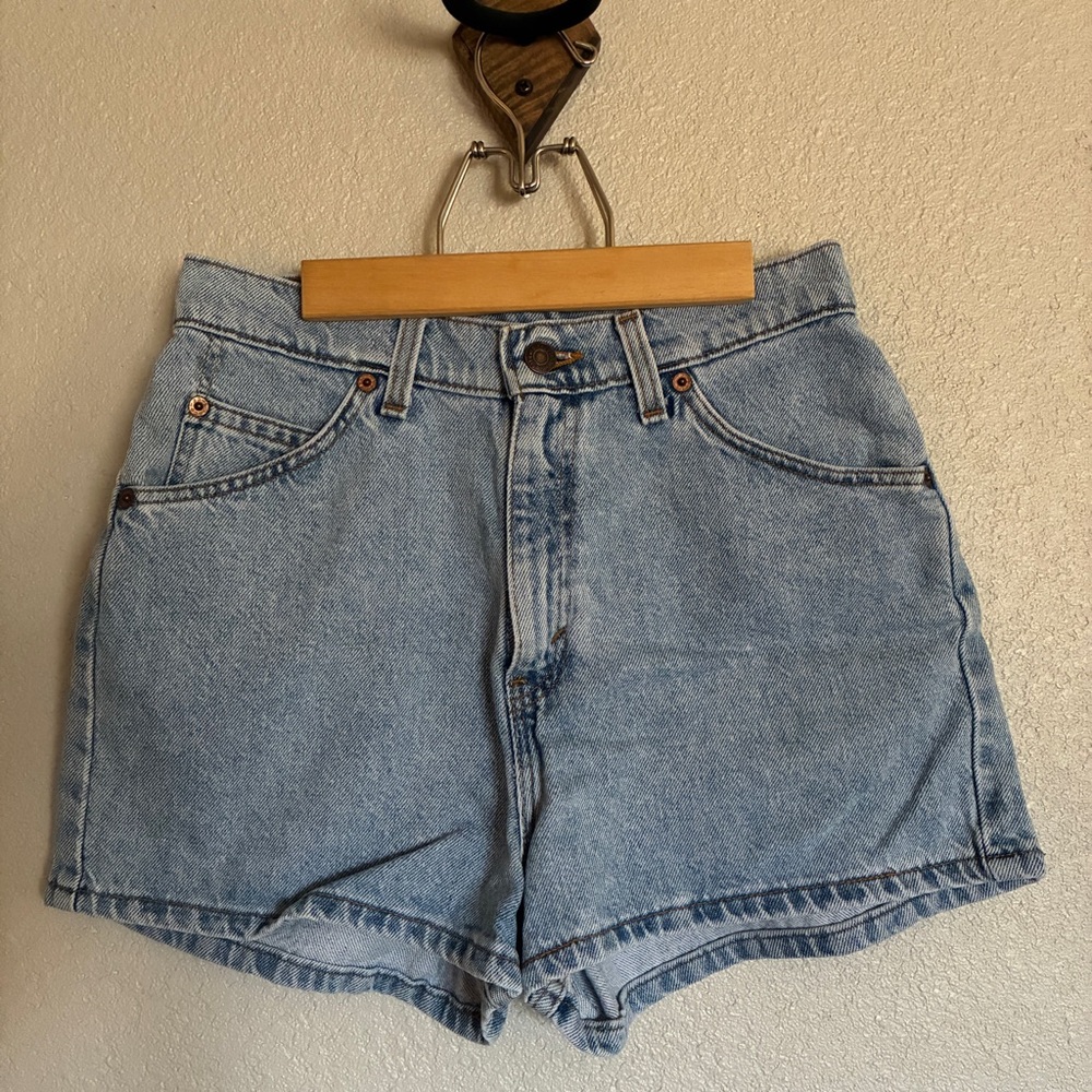 ✨ Vintage 1990s Levi's 912 Shorts